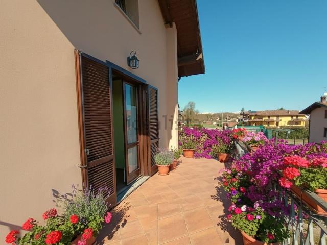 Villetta indipendente in vendita di 180 m² in Via Gagnago