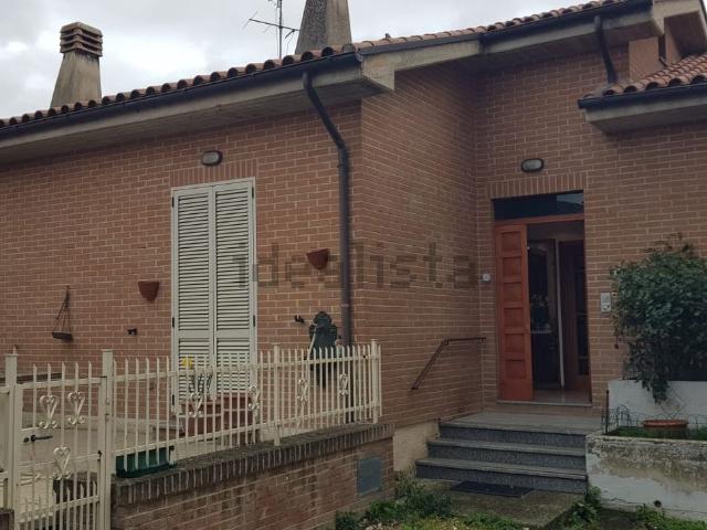 Villetta indipendente in vendita di 180 m² in Via Giuseppe Garibaldi