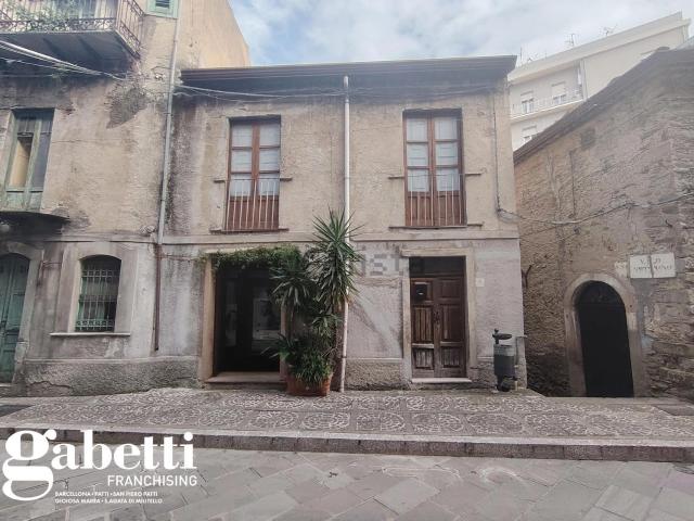 Villetta indipendente in vendita di 180 m² in Via Giuseppe Garibaldi