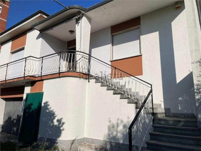 Villetta indipendente in vendita di 180 m² in Via Giotto