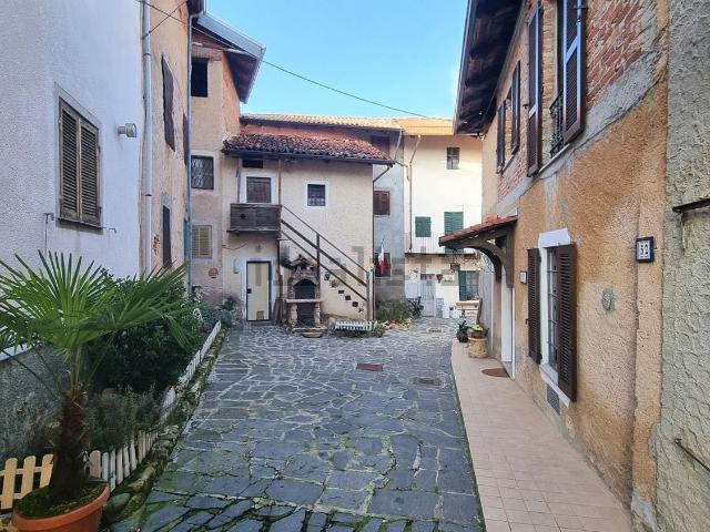 Villetta indipendente in vendita di 180 m² in Via Dante Alighieri, 48