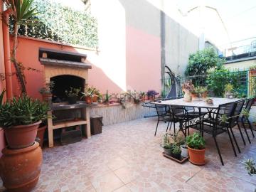 Villetta indipendente in vendita di 180 m² in Via del Castagno