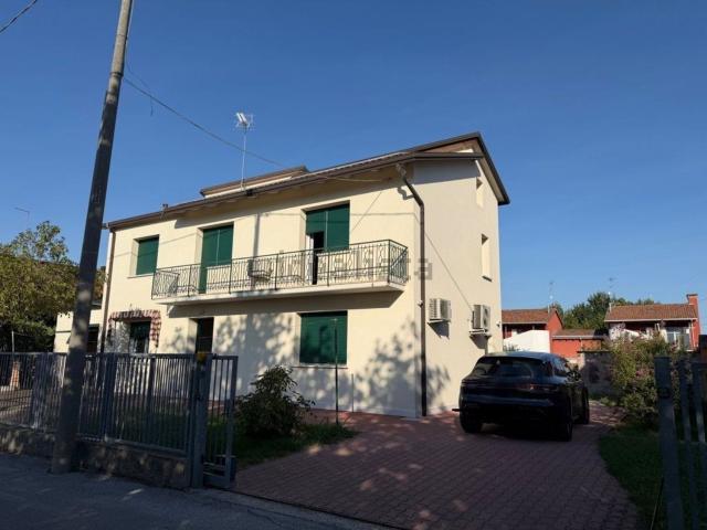 Villetta indipendente in vendita di 180 m² in Via del Capriolo