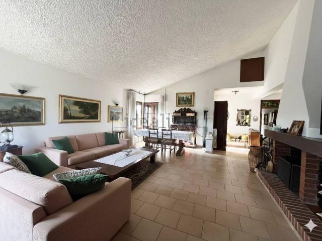 Case e ville in vendita di 180 m² in Via del Sembolino, 76