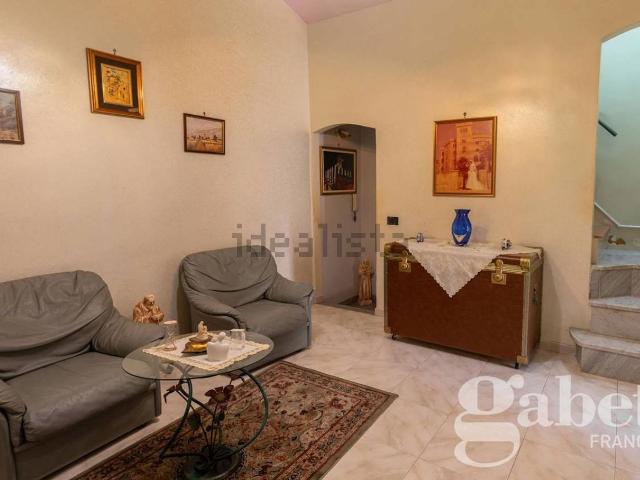 Villetta indipendente in vendita di 180 m² in Via delle Palme, 71