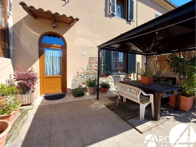 Villetta indipendente in vendita di 180 m² in Via di Montechiaro, 1