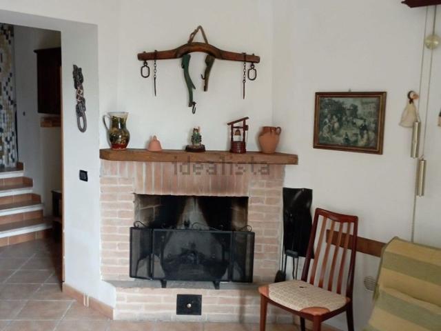Villetta indipendente in vendita di 180 m² in Via Rione Colle, 18
