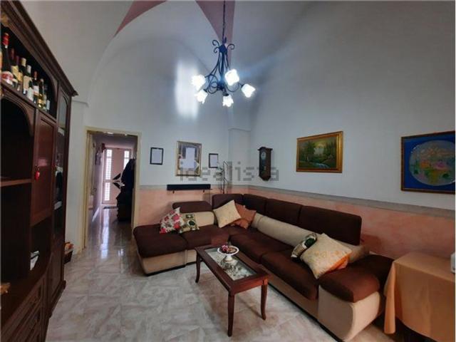 Villetta indipendente in vendita di 180 m² in Via F. Crispi, 74