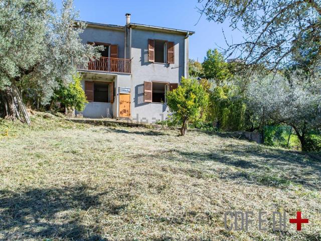 Villetta indipendente in vendita di 180 m² in Via Fontemura