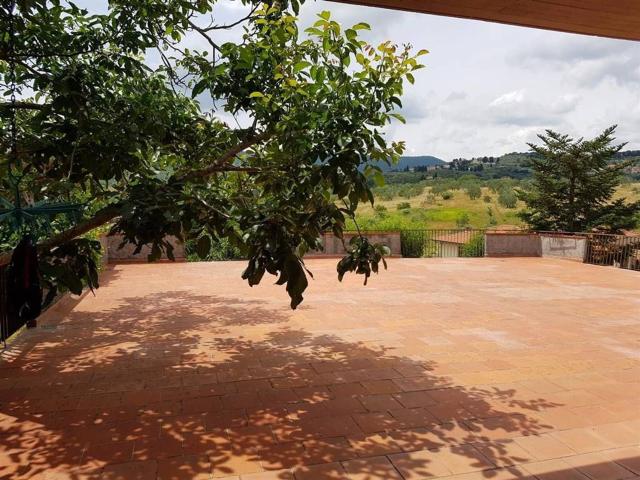 Villetta indipendente in vendita di 180 m² in Via Fausto Coppi
