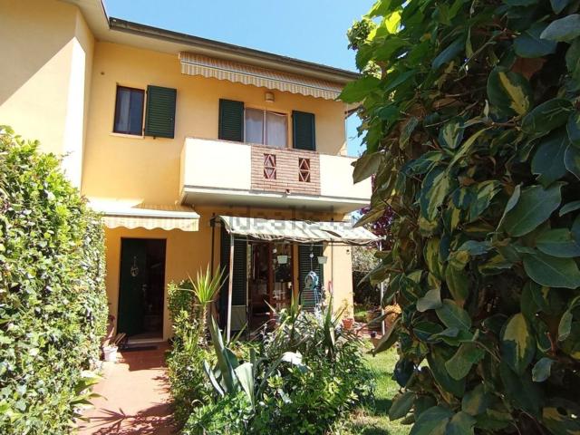Villetta a schiera in vendita di 180 m² in Via O. Morelli