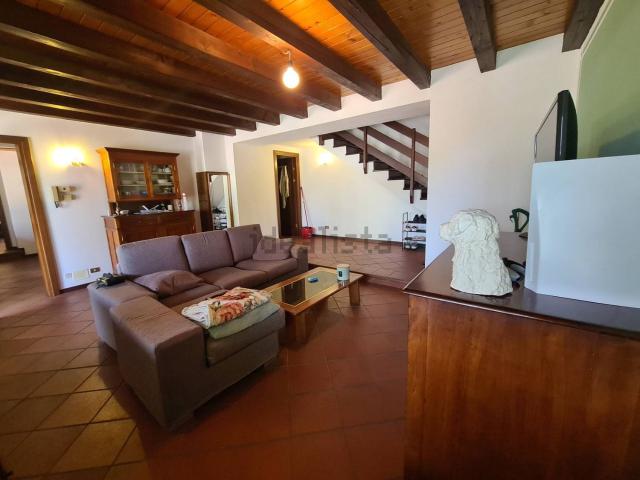 Villetta indipendente in vendita di 180 m² in Via Lourdes
