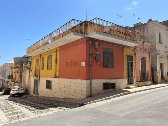Villetta indipendente in vendita di 180 m² in Via Lucio Tasca, 12
