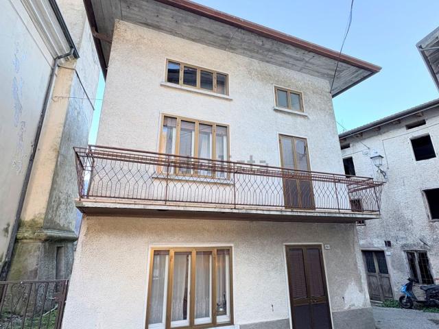 Villetta indipendente in vendita di 180 m² in Via Monte Maggio, 53