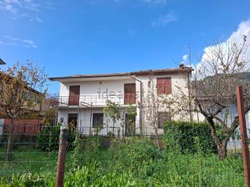 Villetta indipendente in vendita di 180 m² in Via Marsicana, 78