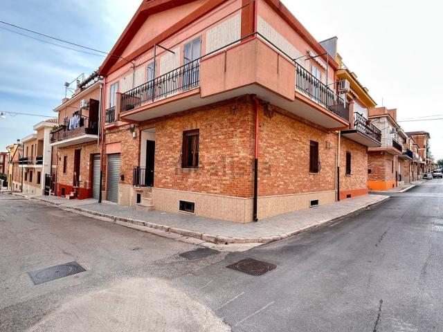 Villetta indipendente in vendita di 180 m² in Via Milazzo