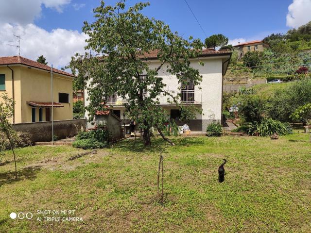 Villetta indipendente in vendita di 180 m² in Via Salano