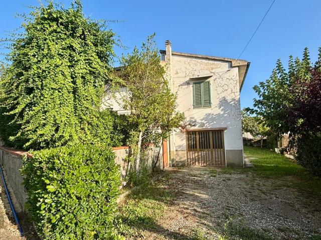 Villetta indipendente in vendita di 180 m² in Via San Martino