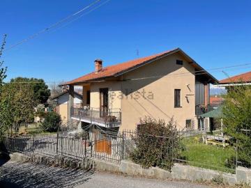 Villetta indipendente in vendita di 180 m² in Via San Bernardo, 42