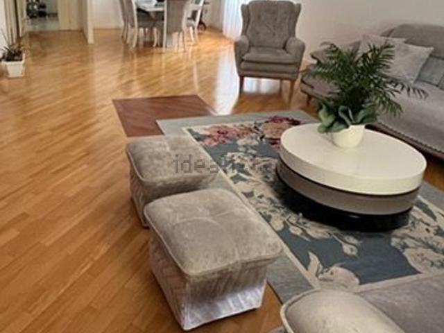 Villetta indipendente in vendita di 180 m² in Via Settola