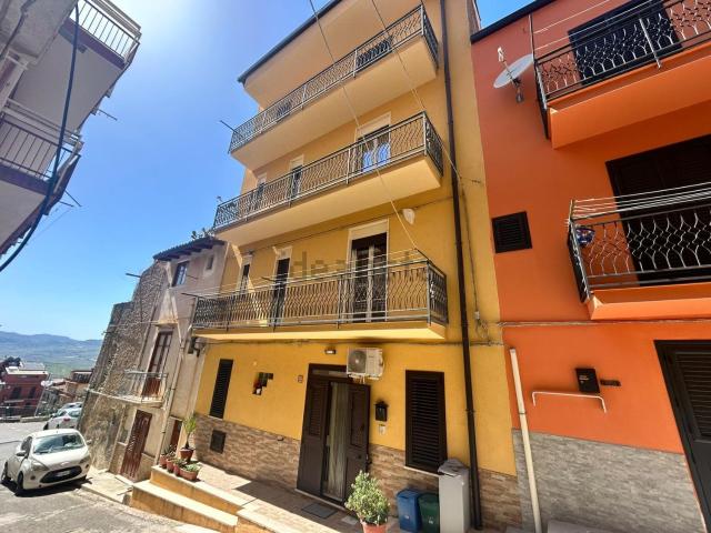 Villetta indipendente in vendita di 180 m² in Via Severino, 22
