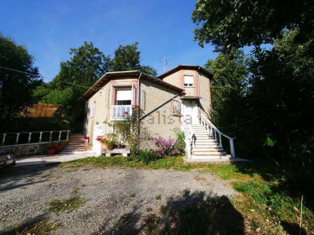 Villetta indipendente in vendita di 180 m² in Via Serramazzoni Prignano