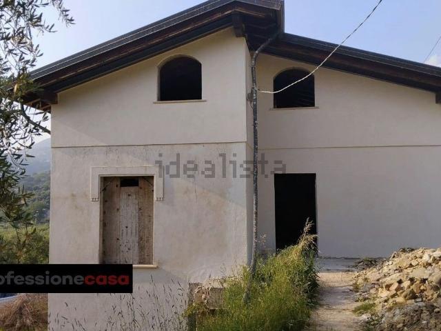 Villetta indipendente in vendita di 180 m² in Via Pastena, 25
