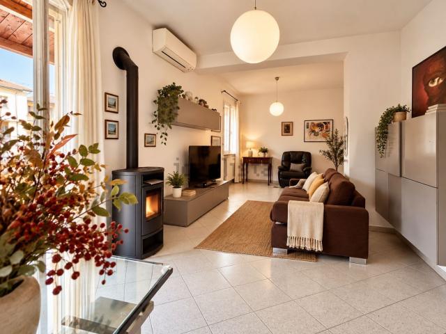 Villetta indipendente in vendita di 180 m² in Via Piangipane