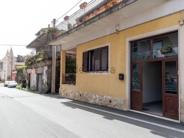 Villetta indipendente in vendita di 180 m² in Via Piedimonte, 141