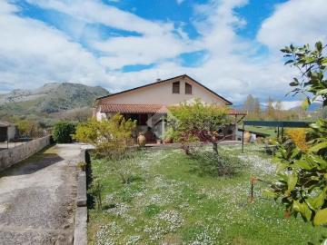 Villetta indipendente in vendita di 180 m² in Via Prato, 4