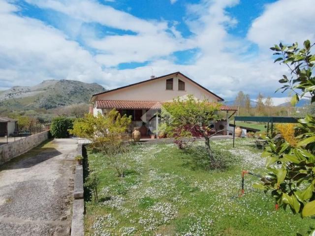 Villetta indipendente in vendita di 180 m² in Via Prato, 4
