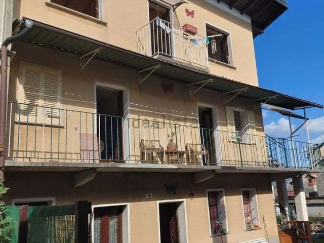 Villetta indipendente in vendita di 180 m² in Via Umberto I