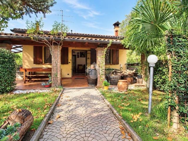 Villetta indipendente in vendita di 180 m² in Via Varignana, 200