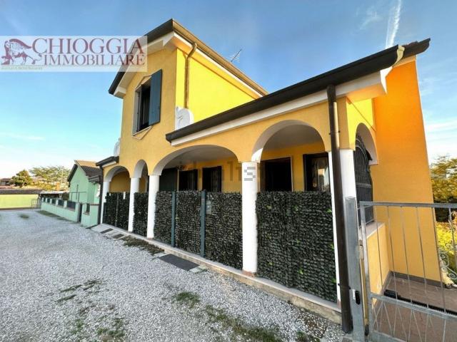 Villetta indipendente in vendita di 180 m² in Via Vecchia Romea, 39
