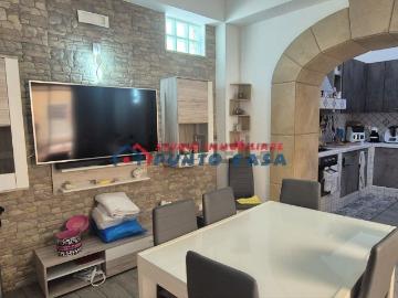 Villetta indipendente in vendita di 180 m² in Via Vespri