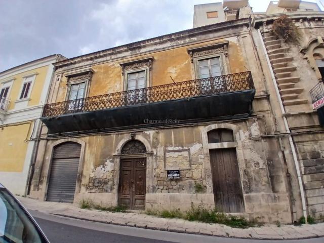 Villetta indipendente in vendita di 180 m² in Via Vittorio Veneto