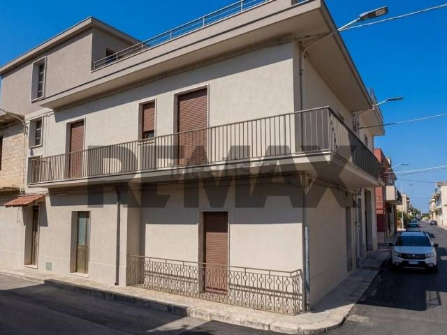 Villetta indipendente in vendita di 180 m² in Via XXV Aprile, 19