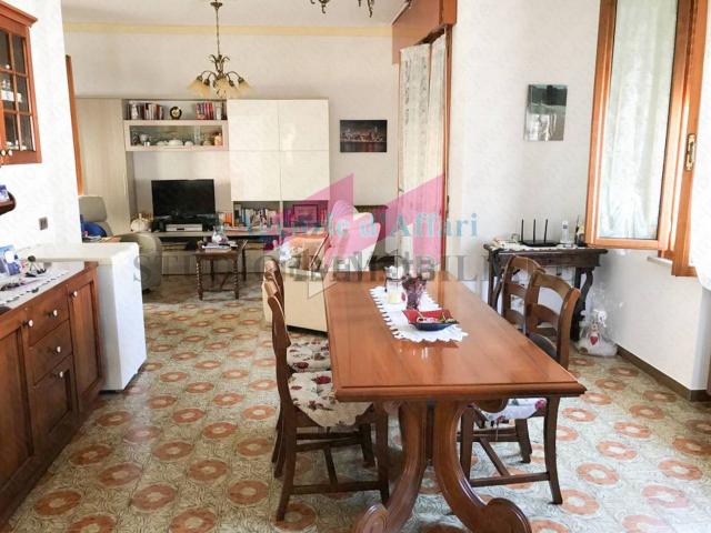 Villetta indipendente in vendita di 180 m² in Via XXV Aprile, 26
