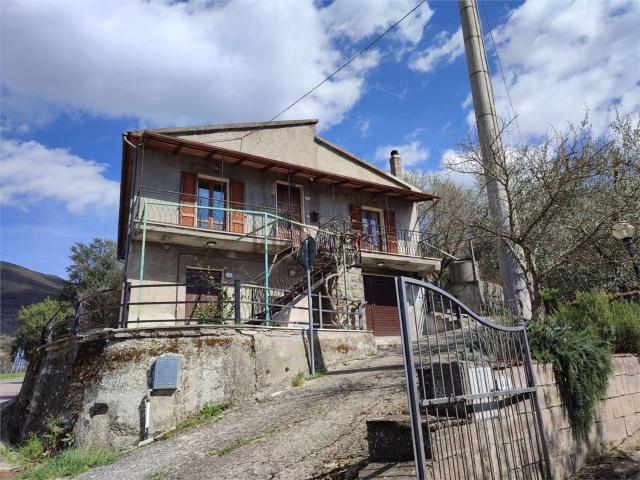 Villetta indipendente in vendita di 180 m² in Viale Todi