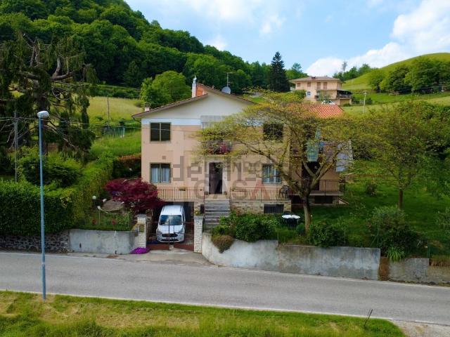 Villetta indipendente in vendita di 180 m² in Contrada Urbani di Sopra, 1