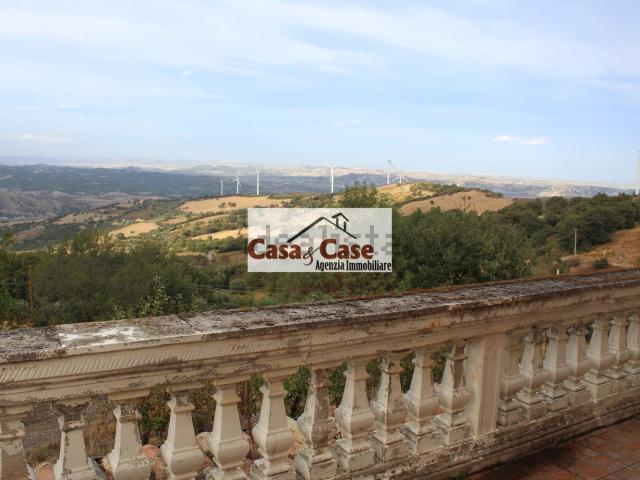 Villetta indipendente in vendita di 180 m² in Contrada Castagna