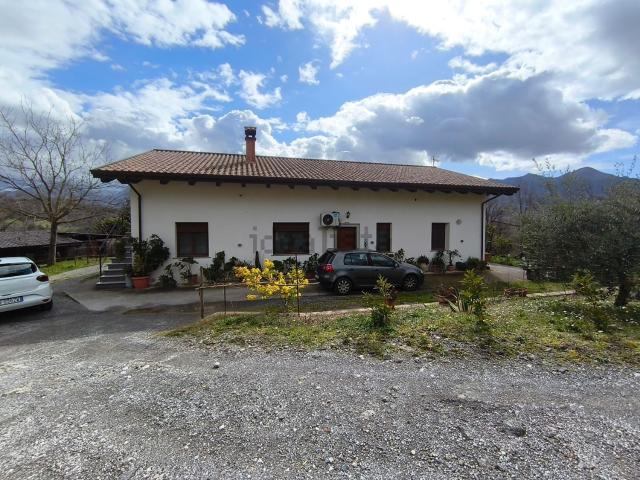 Villetta indipendente in vendita di 180 m² in Contrada Giammichele