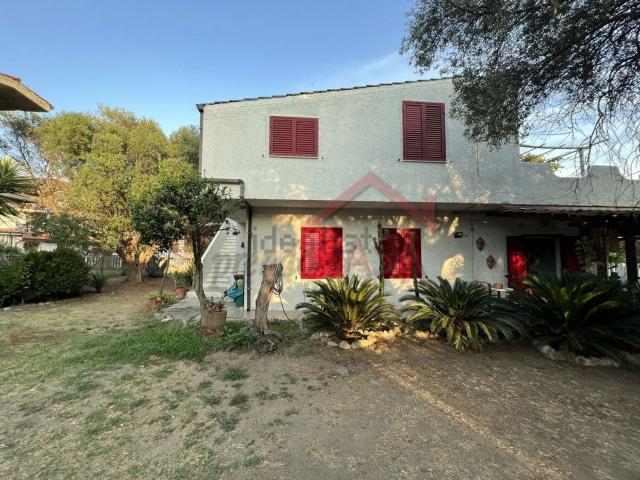 Villetta indipendente in vendita di 180 m² in Contrada San Bruno Melia