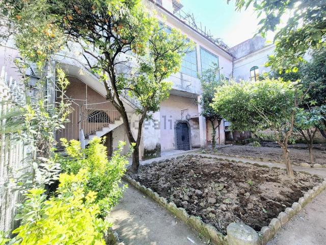 Villetta indipendente in vendita di 180 m² in Corso Principe Umberto I
