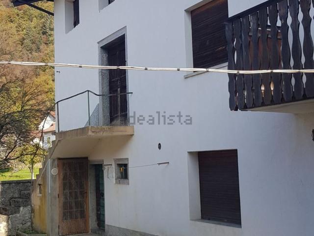 Villetta indipendente in vendita di 180 m² in Frazione Trava, 77