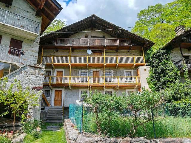 Villetta indipendente in vendita di 180 m² in Frazione Grand Praz
