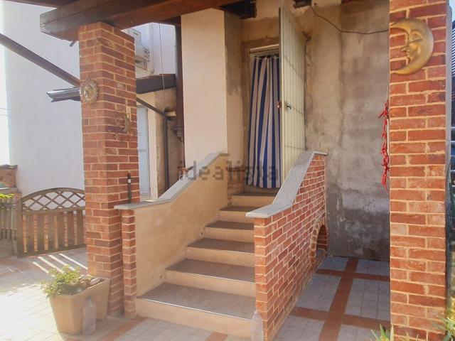Villetta indipendente in vendita di 180 m² in Frazione San Carlo, 20