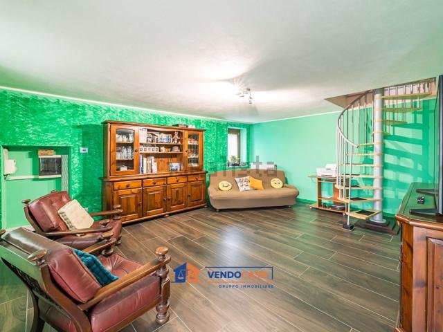 Villetta indipendente in vendita di 180 m² in Frazione San Giovanni, 84