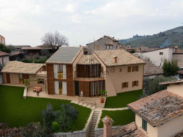 Villetta indipendente in vendita di 180 m² in Località Eggi