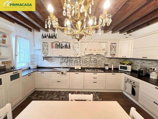 Villetta indipendente in vendita di 180 m² in Piazza Mazzini